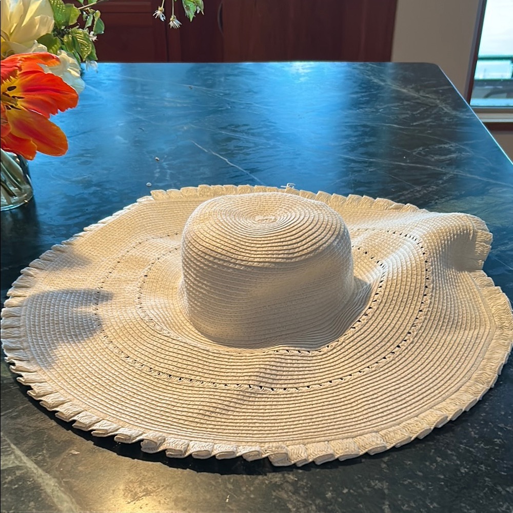 Elegant White Sun Hat